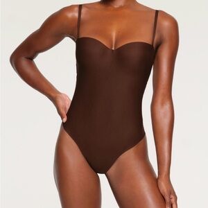 🤎 Skims Body Underwire Mold Thong Bodysuit |XXS SOLD OUT